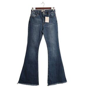 Uniq by Litz NWT Light Wash High Rise Raw Hem Flare Leg Jeans Sz 29